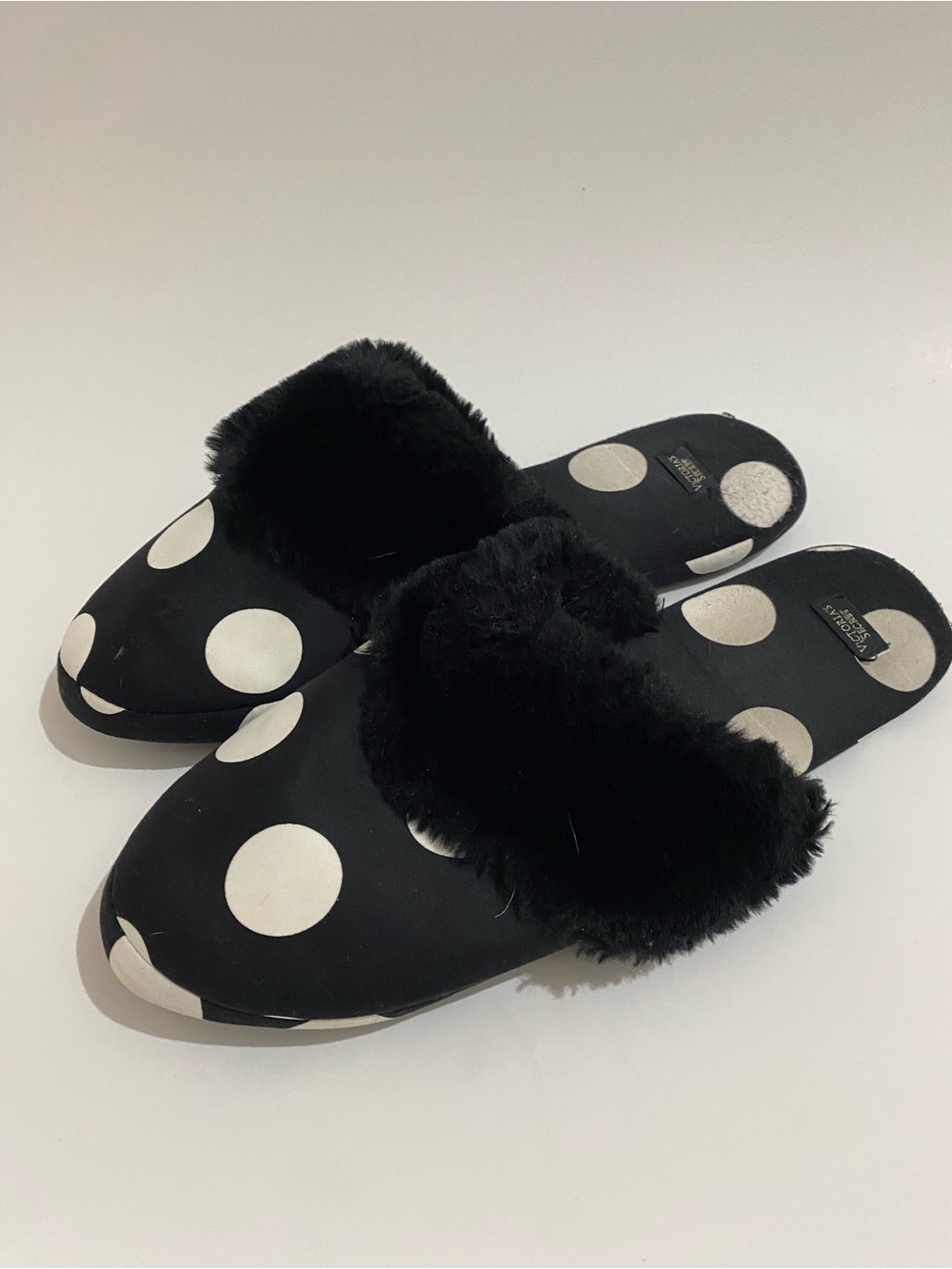 Victoria's Secret Black and White Polka Dot Faux Fur Slide Slippers with Bag